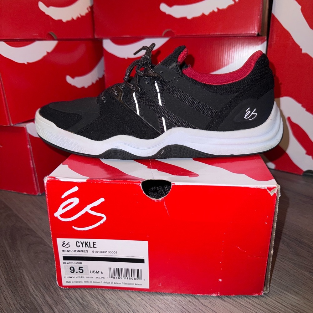 Cykle Black Athletic Shoes
